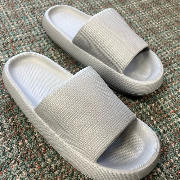 NEW EQUICK Grey Shower Pool Sandals Slippers Extra Thick Waterproof Anti-Skid - Picture 5 of 6